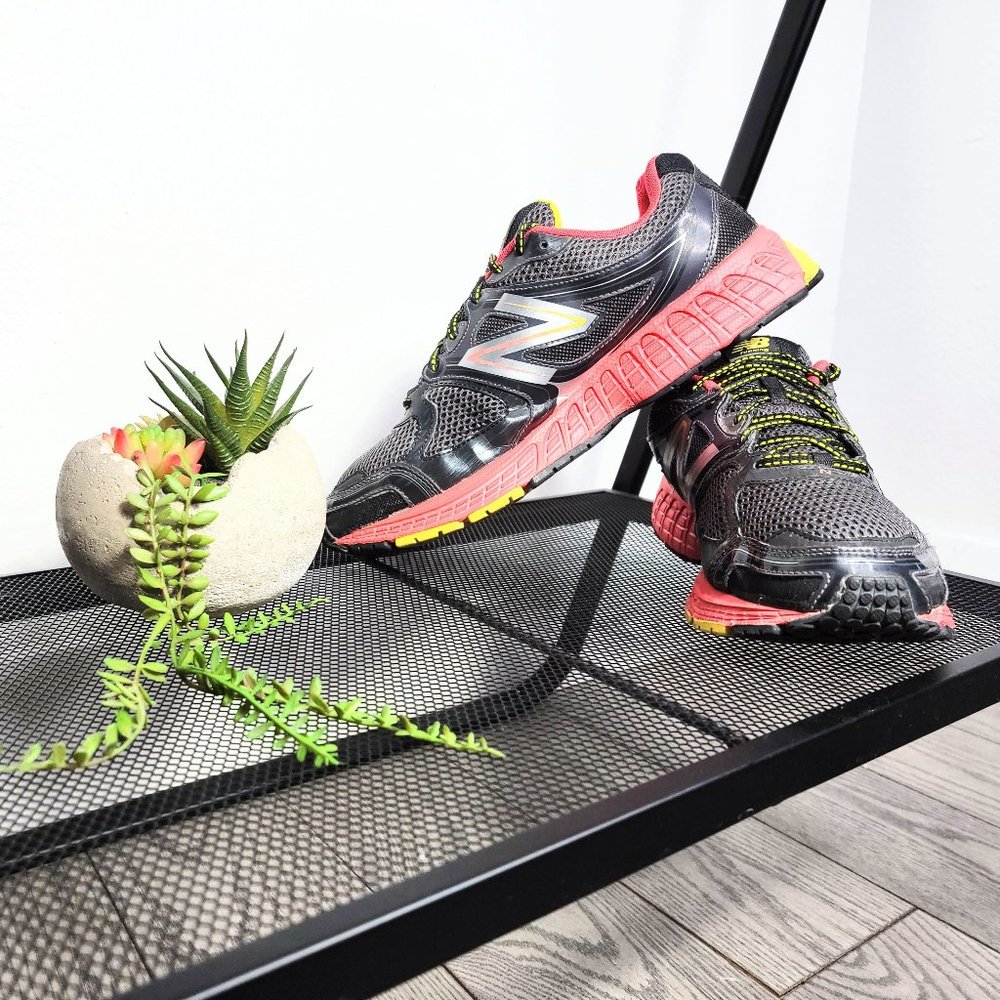 New Balance Women's 680 V2 Charcoal Pink Yellow Silver Running Shoes Size 11